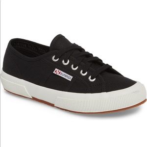 Super cute Superga black sneakers — size 7.5
